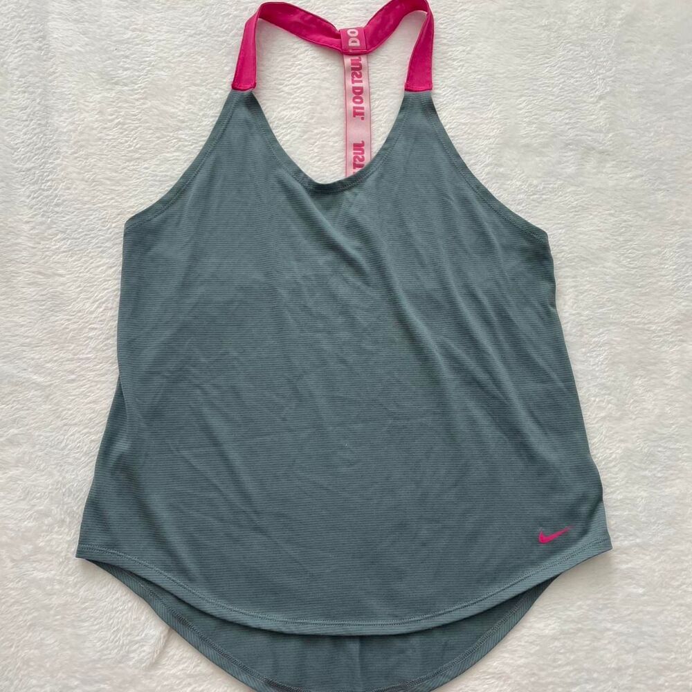 Nike Tank Top Women's Small Workout Athletic Athleisure Pilates Gym Summer Run